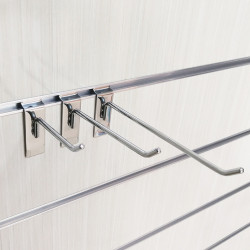 Gancho blister para módulos de lamas de aluminio